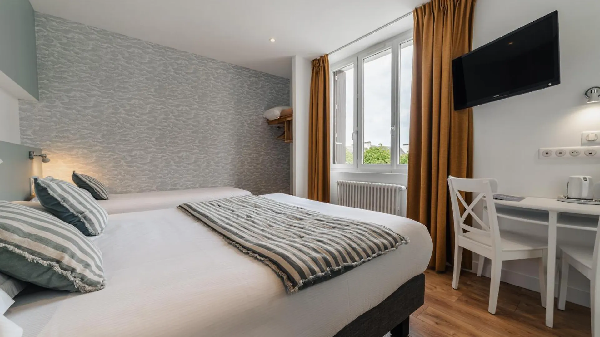 Hotel Spa De La Citadelle Lorient Port-Louis 3*,