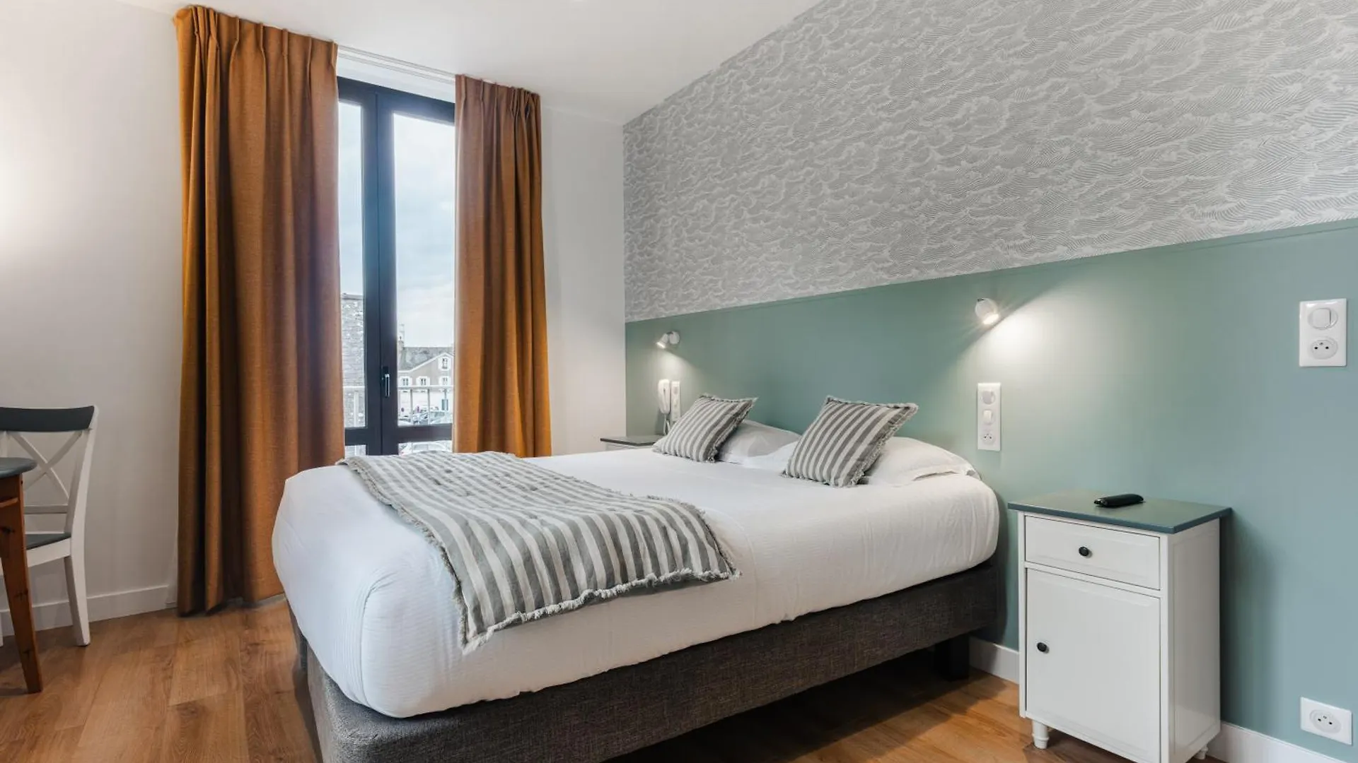 Hotel Spa De La Citadelle Lorient Port-Louis Fransa