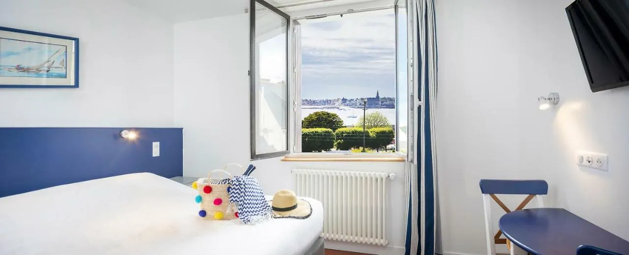 ***  Hotel Spa De La Citadelle Lorient Port-Louis Fransa